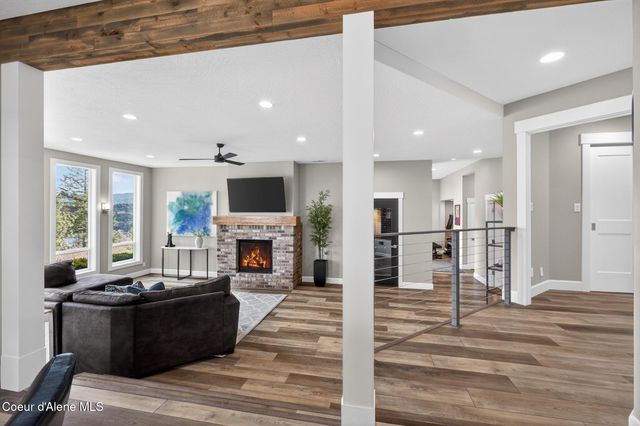 908 W HARBOR VIEW DR, Coeur D'alene, ID 83814