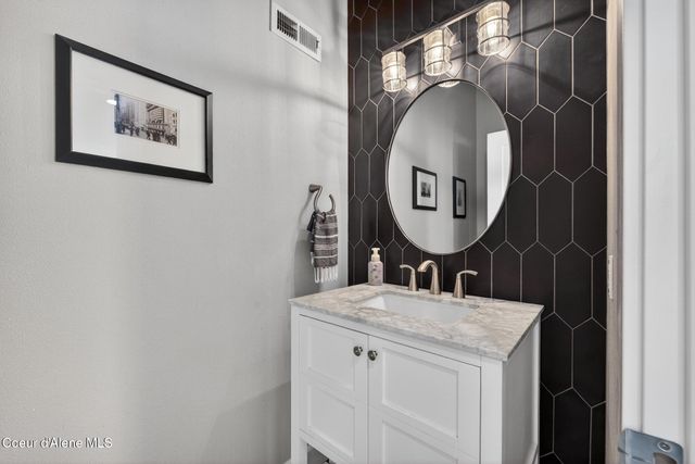 908 W HARBOR VIEW DR, Coeur D'alene, ID 83814