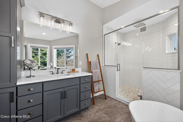 908 W HARBOR VIEW DR, Coeur D'alene, ID 83814