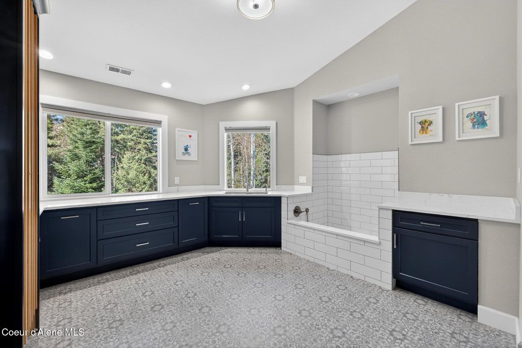 908 W HARBOR VIEW DR, Coeur d'Alene, ID 83814 photo 59
