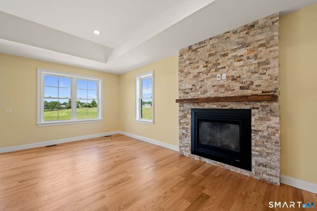 290 Gardner Street, Manchester, CT 06040