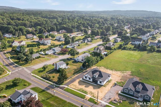 290 Gardner Street, Manchester, CT 06040