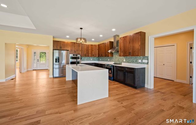 290 Gardner Street, Manchester, CT 06040