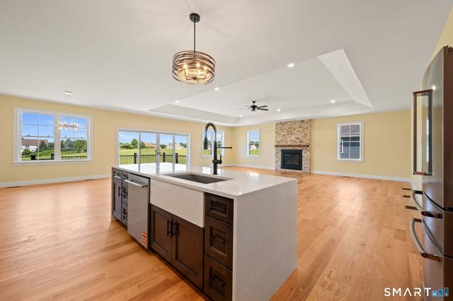 290 Gardner Street, Manchester, CT 06040