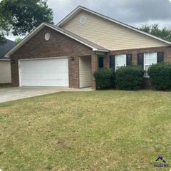 107 Onyx Court, Warner Robins, GA 31093