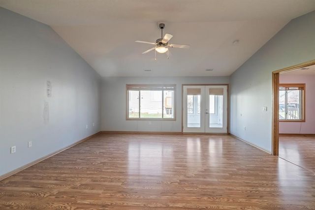 3218 SE Turnberry Drive, Ankeny, IA 50021