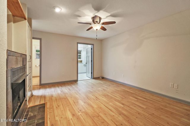 642 Pigeon Ridge Rd, Crossville, TN 38555