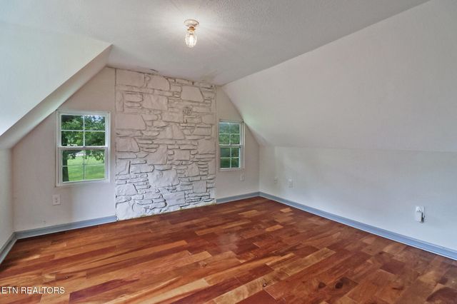 642 Pigeon Ridge Rd, Crossville, TN 38555