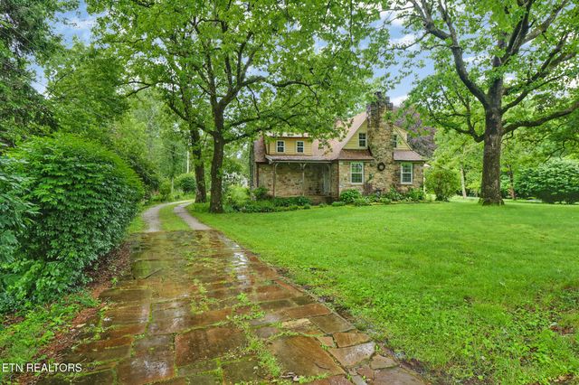 642 Pigeon Ridge Rd, Crossville, TN 38555