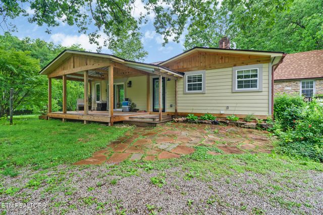 642 Pigeon Ridge Rd, Crossville, TN 38555