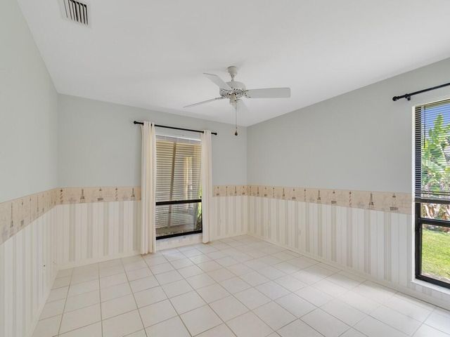 1070 47th Avenue SW, Vero Beach, FL 32968