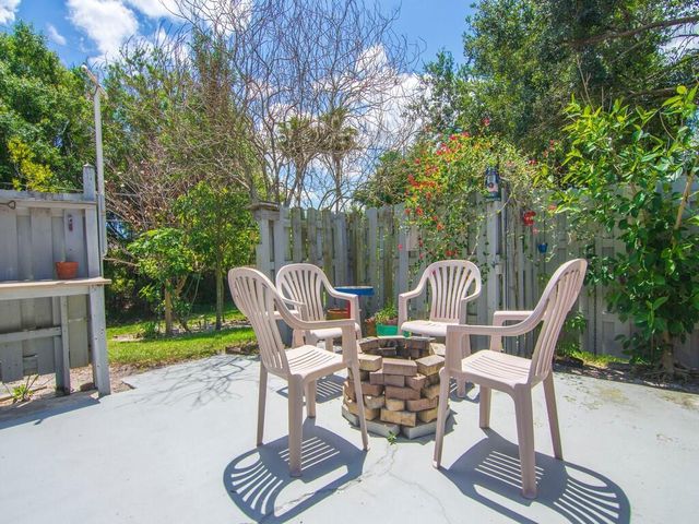 1070 47th Avenue SW, Vero Beach, FL 32968
