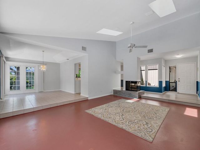 1070 47th Avenue SW, Vero Beach, FL 32968