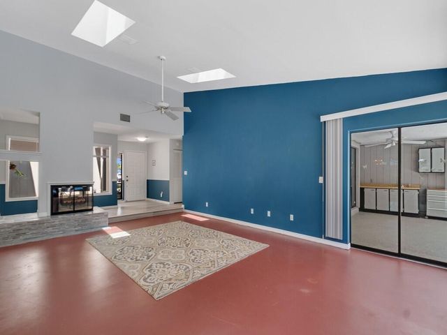 1070 47th Avenue SW, Vero Beach, FL 32968