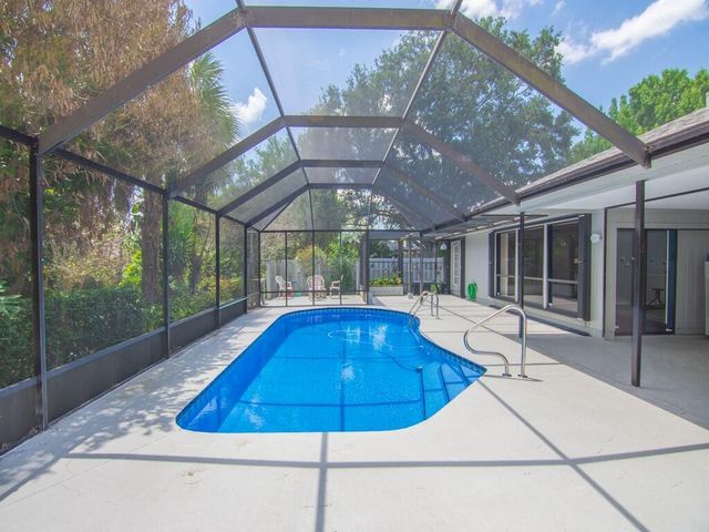1070 47th Avenue SW, Vero Beach, FL 32968