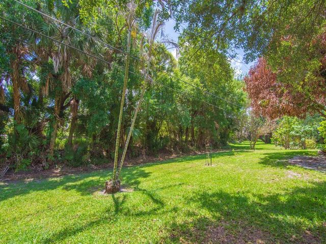 1070 47th Avenue SW, Vero Beach, FL 32968