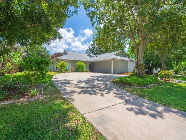 1070 47th Avenue SW, Vero Beach, FL 32968