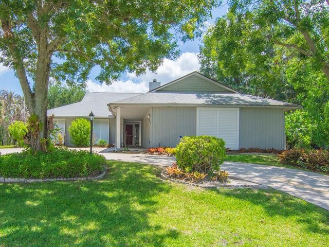 1070 47th Avenue SW, Vero Beach, FL 32968