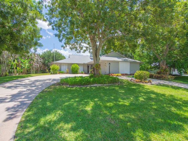 1070 47th Avenue SW, Vero Beach, FL 32968