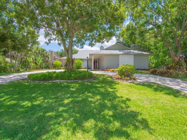 1070 47th Avenue SW, Vero Beach, FL 32968