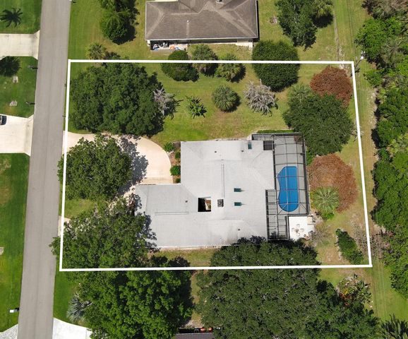 1070 47th Avenue SW, Vero Beach, FL 32968