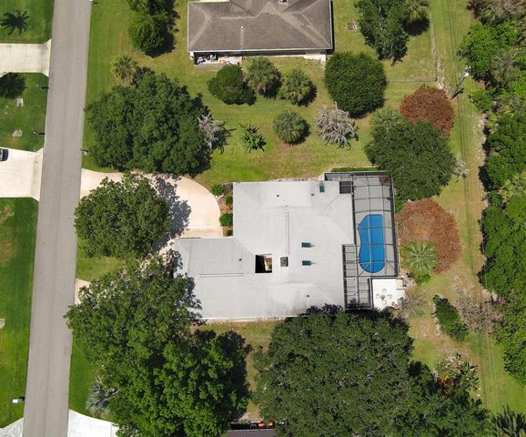 1070 47th Avenue SW, Vero Beach, FL 32968