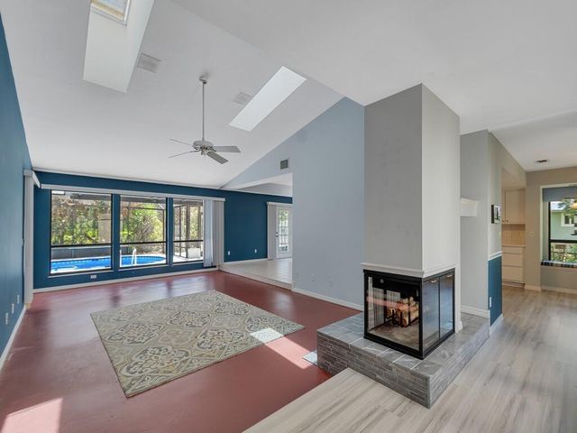 1070 47th Avenue SW, Vero Beach, FL 32968