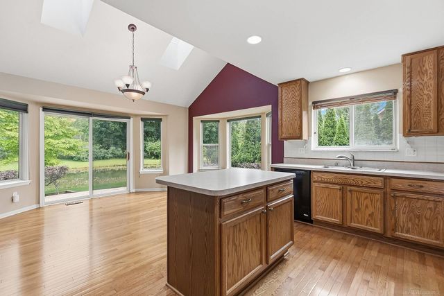28754 Coleridge Street, Harrison Twp, MI 48045