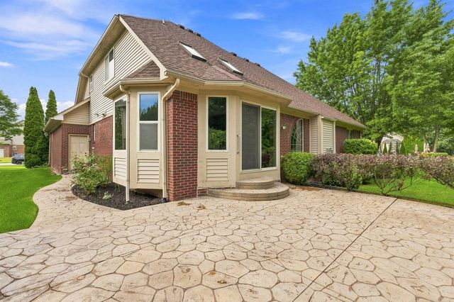 28754 Coleridge Street, Harrison Twp, MI 48045