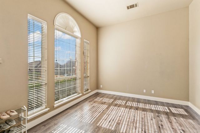 1464 Summerhill Drive, Carrollton, TX 75007