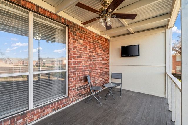 1464 Summerhill Drive, Carrollton, TX 75007