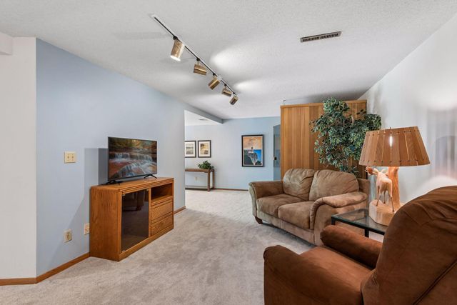 4015 Forestview Lane N, Plymouth, MN 55441