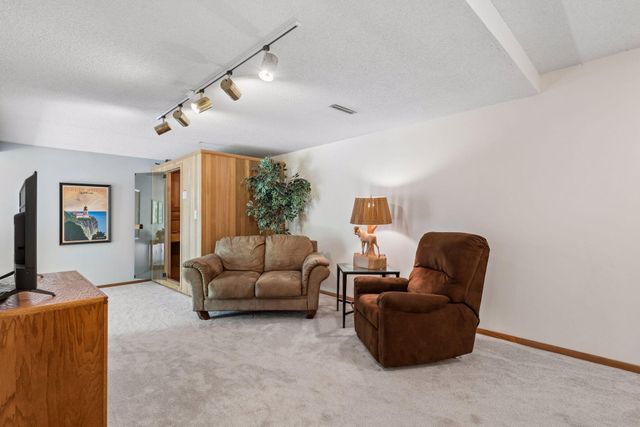 4015 Forestview Lane N, Plymouth, MN 55441