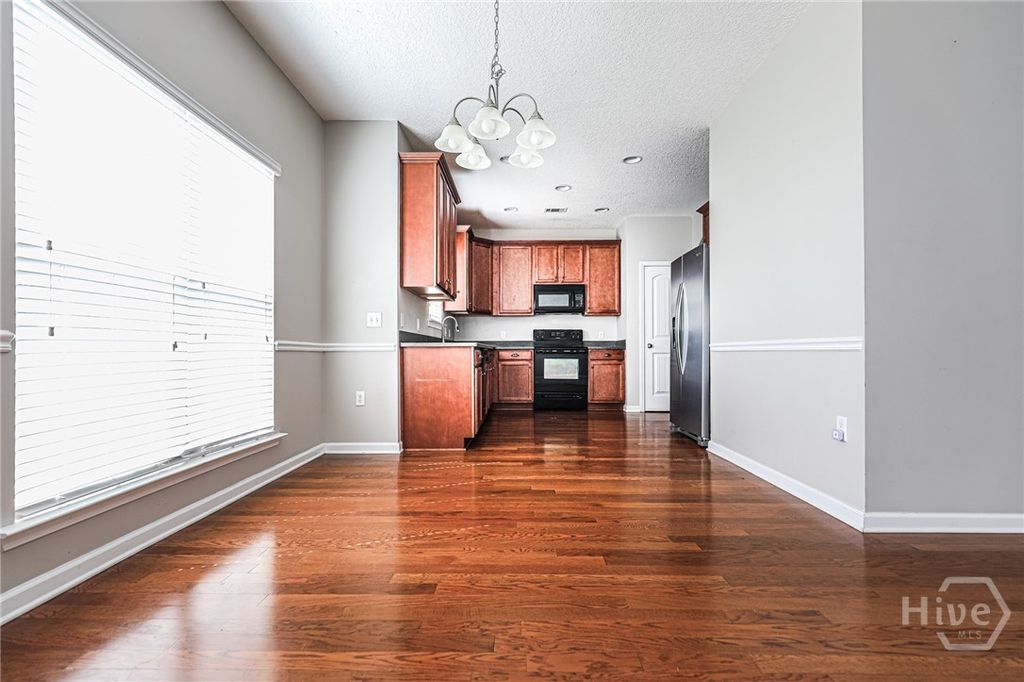 Image 11 of property listing at 72 Rhett Lane, Richmond Hill, GA 31324