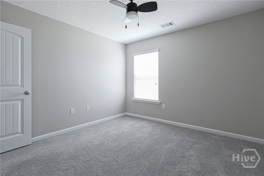 Image 19 of property listing at 72 Rhett Lane, Richmond Hill, GA 31324