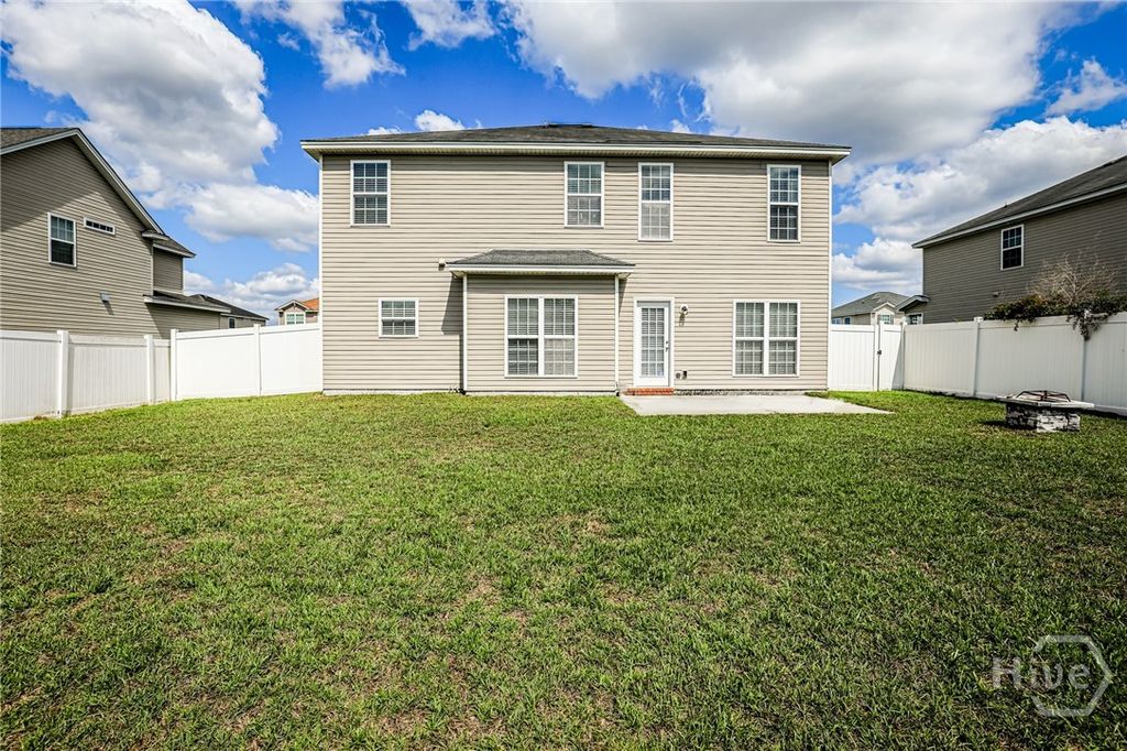 Image 28 of property listing at 72 Rhett Lane, Richmond Hill, GA 31324