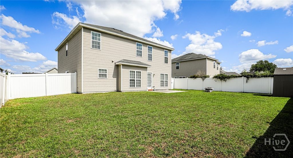 Image 29 of property listing at 72 Rhett Lane, Richmond Hill, GA 31324