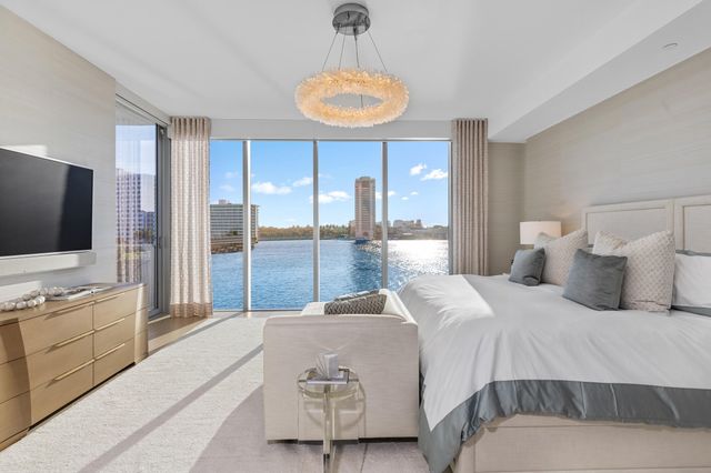 725 S Ocean Boulevard 402, Boca Raton, FL 33432