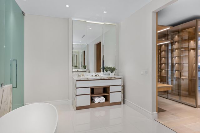 725 S Ocean Boulevard 402, Boca Raton, FL 33432