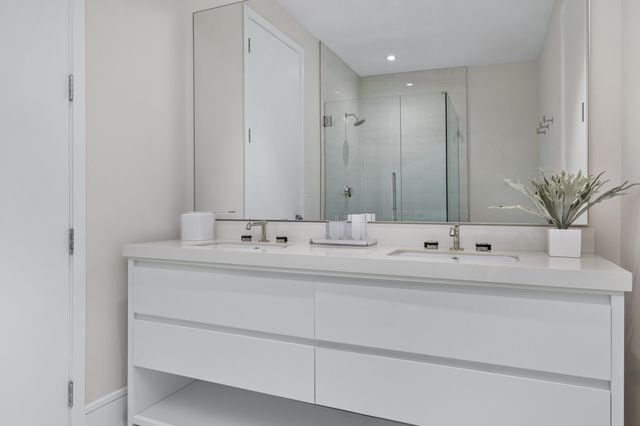 725 S Ocean Boulevard 402, Boca Raton, FL 33432