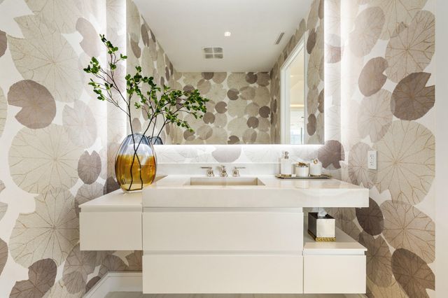 725 S Ocean Boulevard 402, Boca Raton, FL 33432