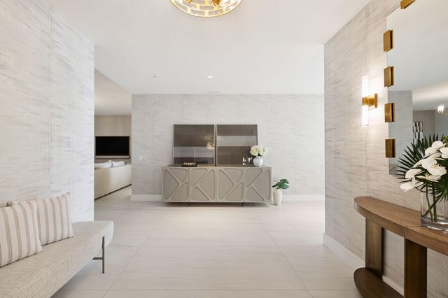 725 S Ocean Boulevard 402, Boca Raton, FL 33432