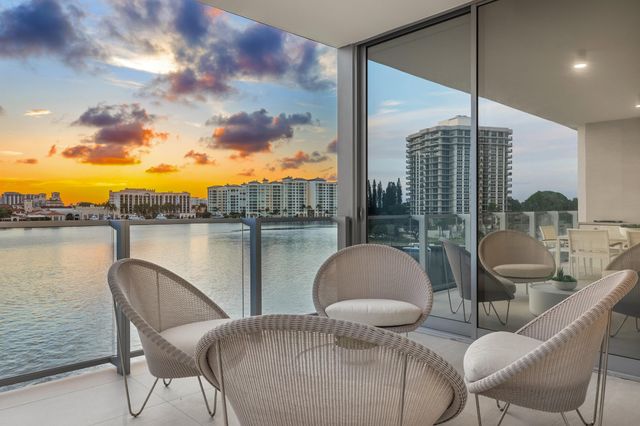 725 S Ocean Boulevard 402, Boca Raton, FL 33432
