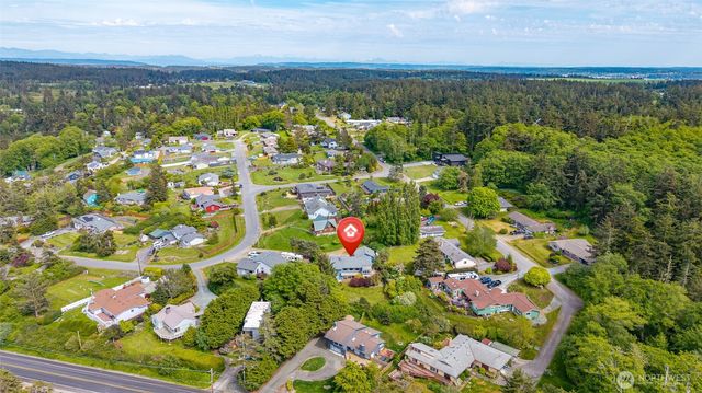 1433 Martha Way, Oak Harbor, WA 98277