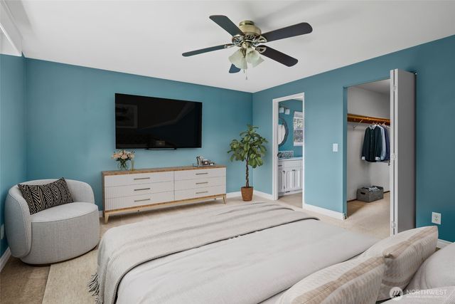 1433 Martha Way, Oak Harbor, WA 98277