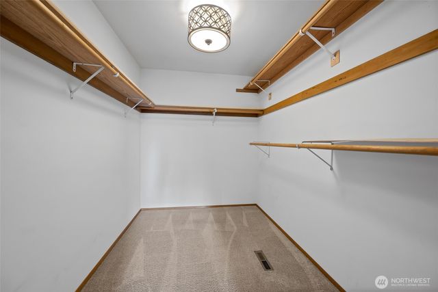 1433 Martha Way, Oak Harbor, WA 98277
