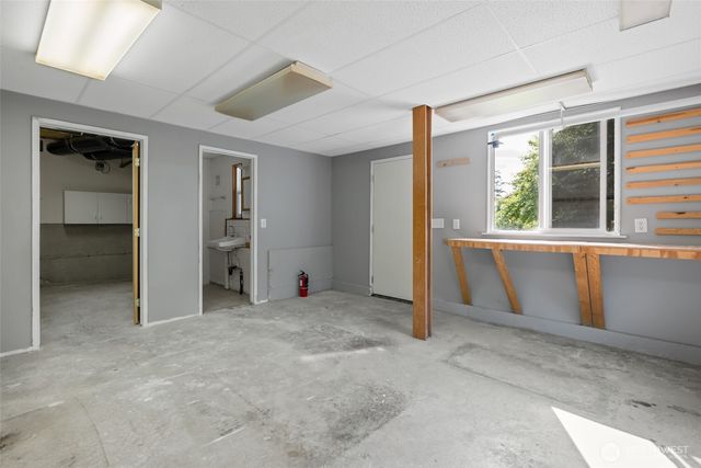 1433 Martha Way, Oak Harbor, WA 98277