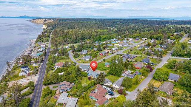 1433 Martha Way, Oak Harbor, WA 98277