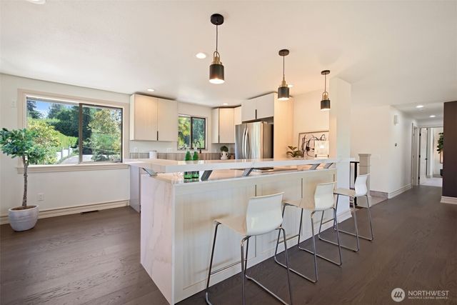 9100 Olympic View Drive, Edmonds, WA 98026