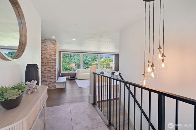 9100 Olympic View Drive, Edmonds, WA 98026